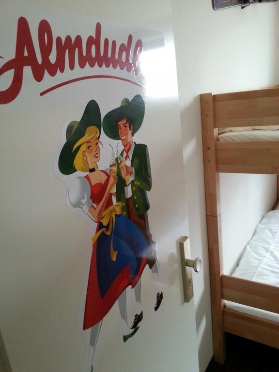 המבורג Alm Hostel מראה חיצוני תמונה